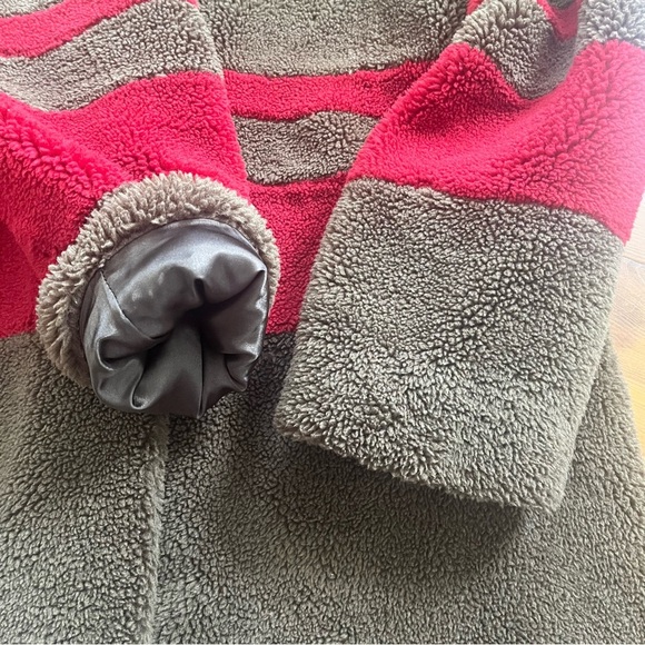 Anthropologie Velvet by Graham &‎ Spencer Evian Striped Teddy Coat Sherpa in L - Picture 9 of 17